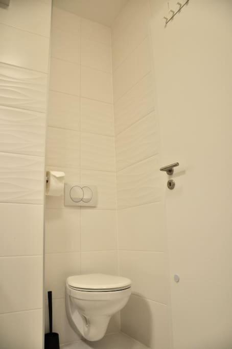 New Studio Apartment In Central Budapest - Free Parking Eksteriør billede