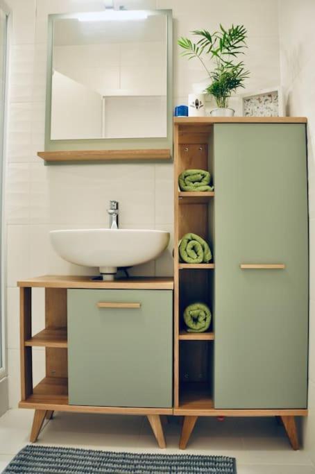 New Studio Apartment In Central Budapest - Free Parking Eksteriør billede